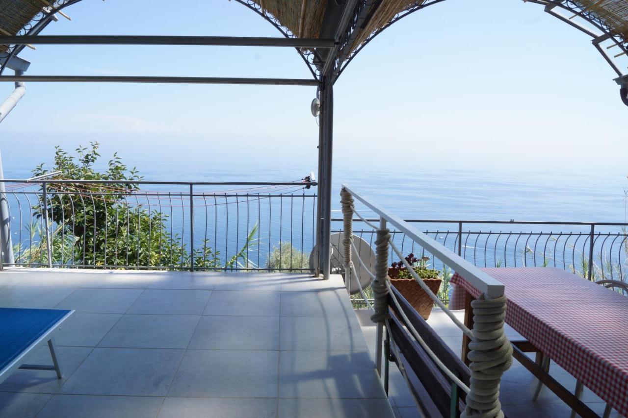 Appartement Total Sea View Grimaldi à Vintimille Extérieur photo