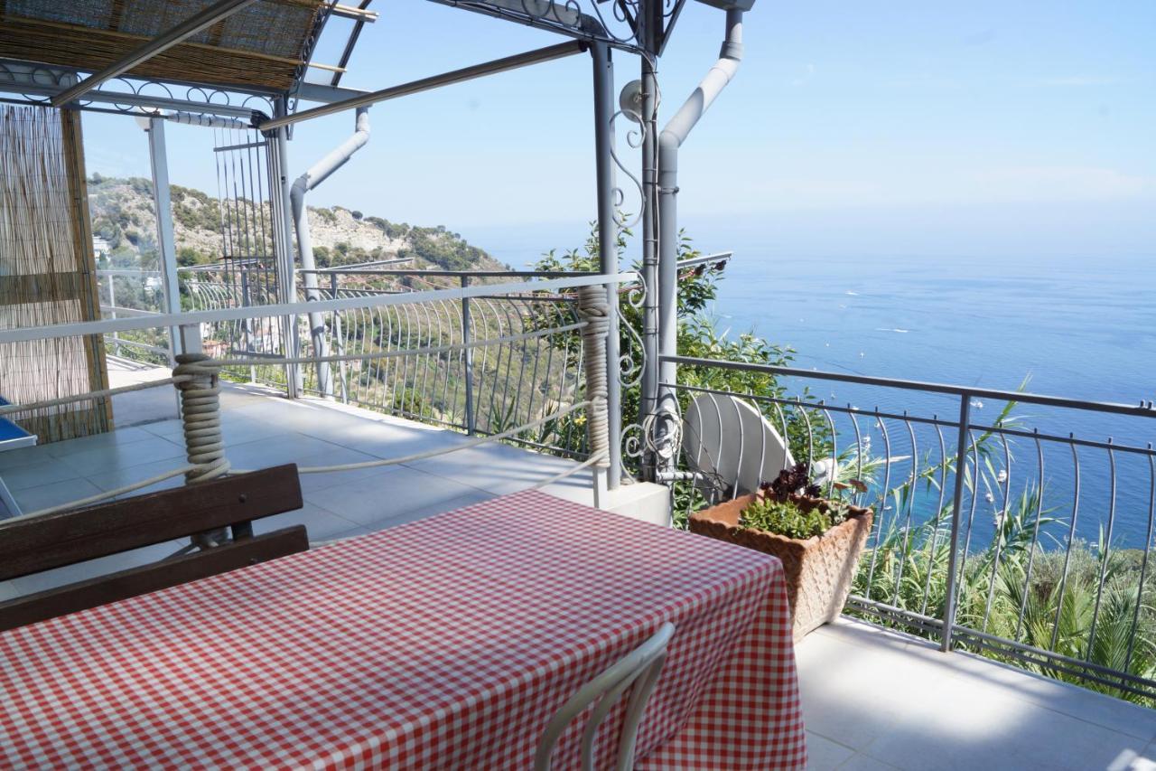 Appartement Total Sea View Grimaldi à Vintimille Extérieur photo